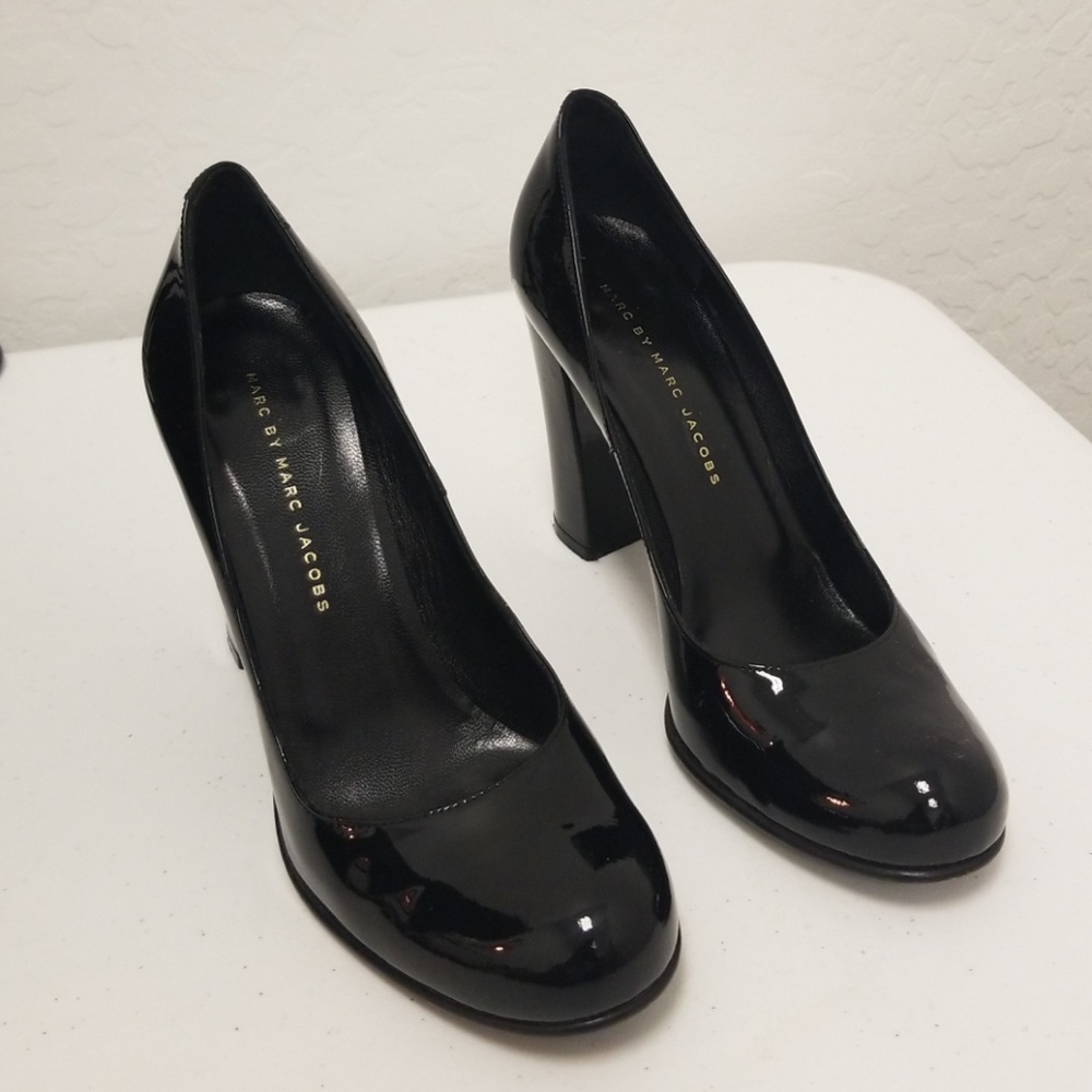 Marc by Marc Jacobs Black Heels Pumps